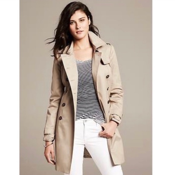 Banana Republic Jackets & Blazers - Banana Republic Tan Trench